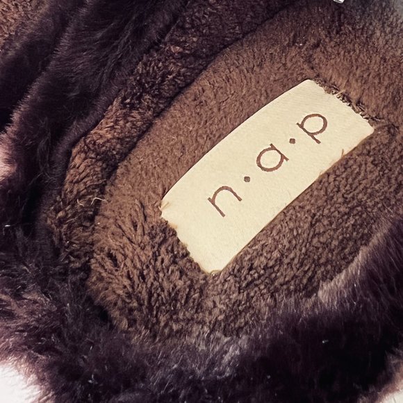 BROOKSTONE Women's Quilted Slip-On Slippers Size Large NIB - Picture 7 of 8